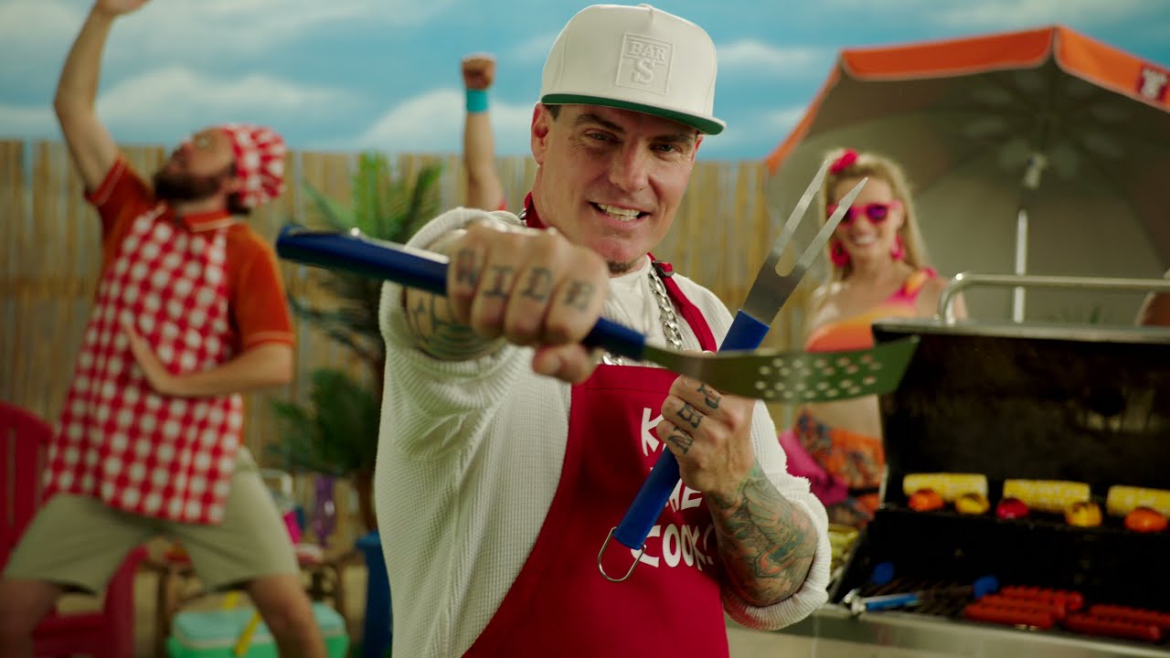 Vanilla Ice – Baby Got Buns (Official Parody Music Video) | Bar-S Iconic Summer Mashup